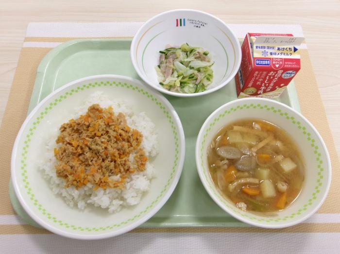 給食写真