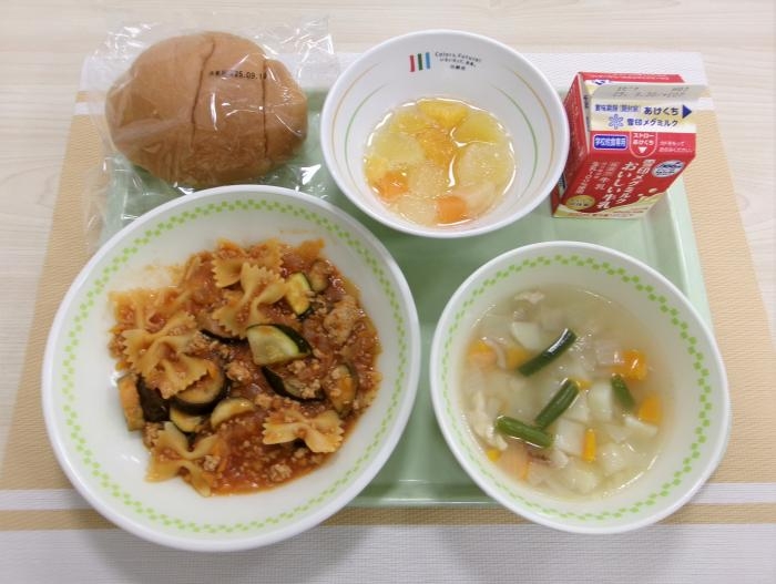 給食写真